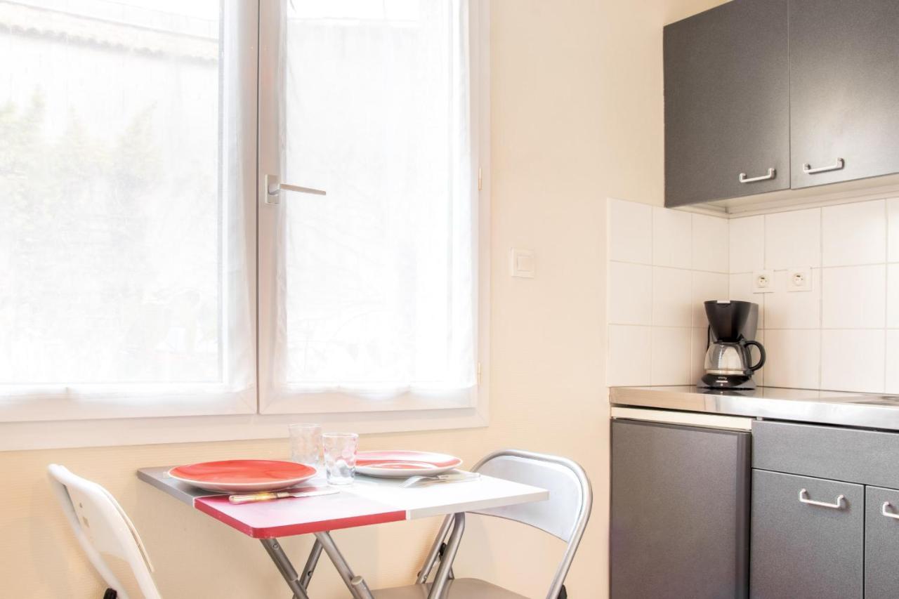 Le 12 Carnot - Serenite Assuree Dans Ce Grand Studio Poitiers Exterior photo