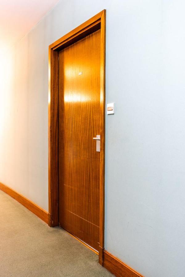 Le 12 Carnot - Serenite Assuree Dans Ce Grand Studio Poitiers Exterior photo